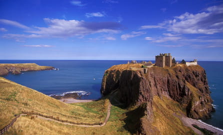 Dunnottar Castle 90 x 60 cm on canvas