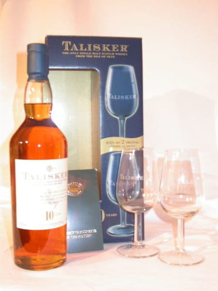 Talisker 10 Jahre mit 2 Nosing-Gläsern 45,8%vol. 0,7l